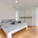 فيلة Julia By Interhome Barban