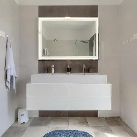 Julia By Interhome *