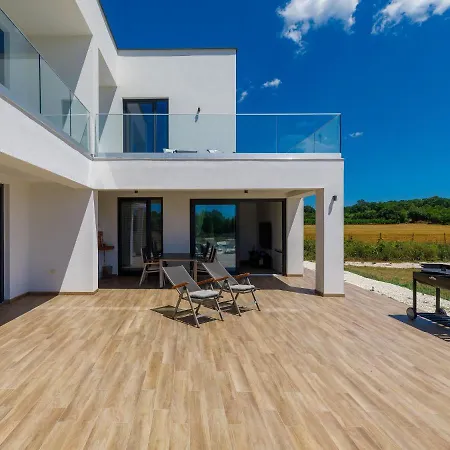 Julia By Interhome *