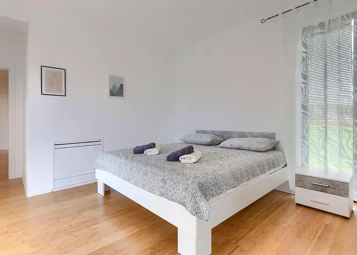 Julia By Interhome Villa Barban